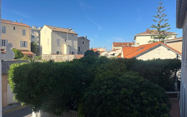 Appartement à vendre    2 pièces • 35 m2 Toulon