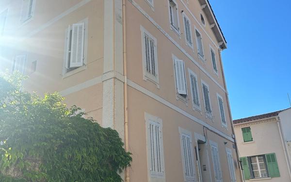 Appartement à vendre    2 pièces • 35 m2 Toulon