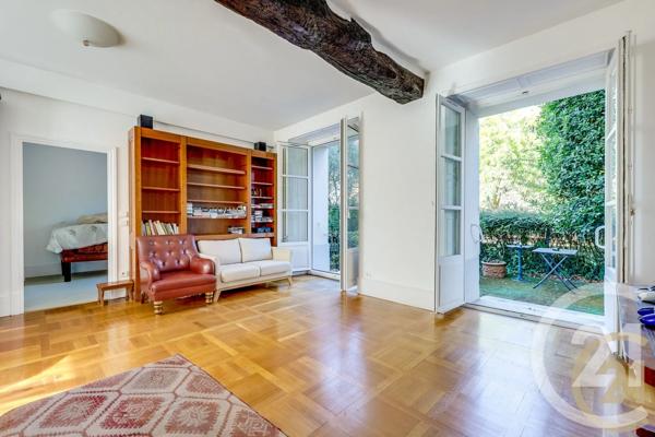 Appartement F3 à vendre  3 pièces - 65 m 2   PARIS  - 75018
