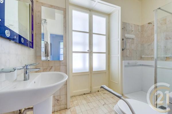 Appartement F3 à vendre  3 pièces - 65 m 2   PARIS  - 75018