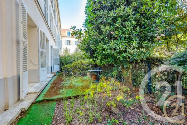 Appartement F3 à vendre  3 pièces - 65 m 2   PARIS  - 75018