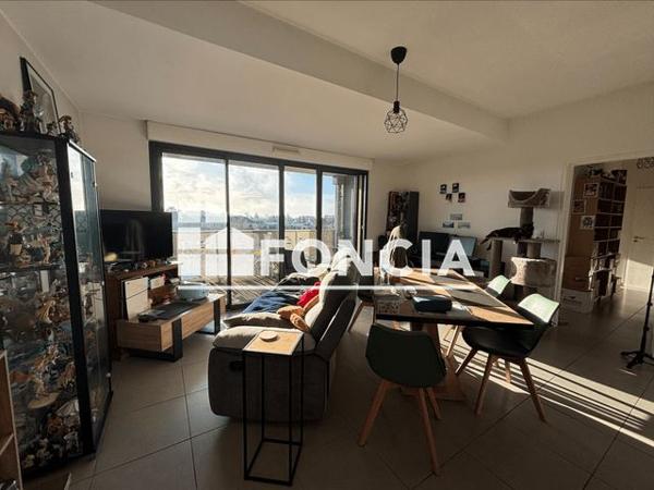 Location Appartement 3 pièces 63.58 m² - 3 RUE PINGUET GUINDON Tours 37100