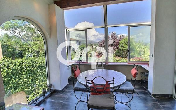 Maison à vendre    5 pièces •  Marseille 11