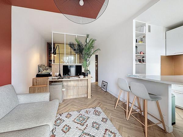 Exclusivité Nestenn Immobilier. Toulouse. Allée des Demoiselles. Appartement T1bis entièrement rénové de 26m² avec balcon dans une résidence bien entretenue