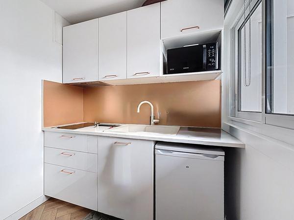 Exclusivité Nestenn Immobilier. Toulouse. Allée des Demoiselles. Appartement T1bis entièrement rénové de 26m² avec balcon dans une résidence bien entretenue