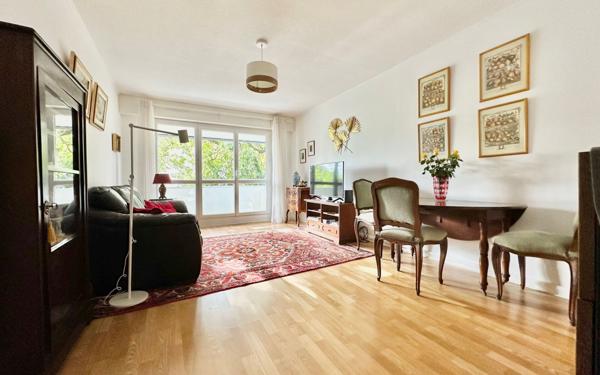 Appartement à vendre    3 pièces • 71 m2 Le Bouscat