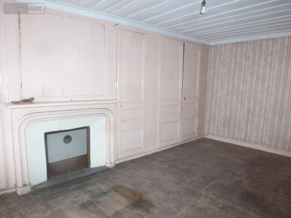 Immeuble à vendre à Saint-Flour dans le Cantal (15100), ref : 044/296