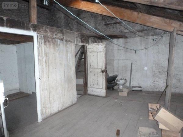 Immeuble à vendre à Saint-Flour dans le Cantal (15100), ref : 044/296