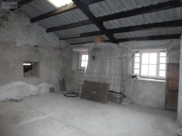 Immeuble à vendre à Saint-Flour dans le Cantal (15100), ref : 044/296