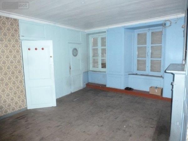 Immeuble à vendre à Saint-Flour dans le Cantal (15100), ref : 044/296