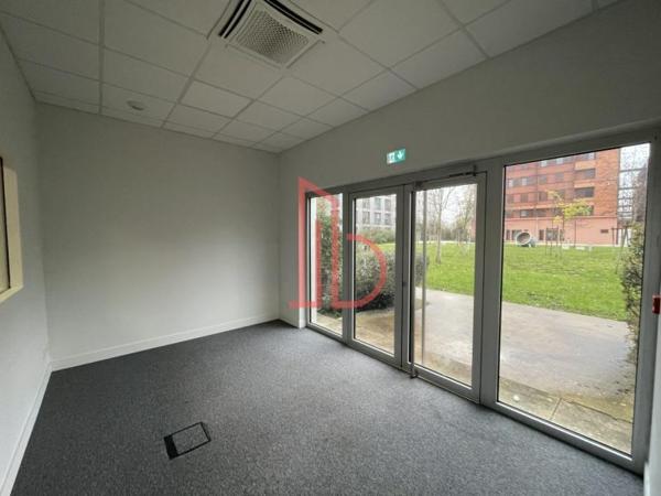 Bureau de 360 m² à louer à Bordeaux Bassins A Flot