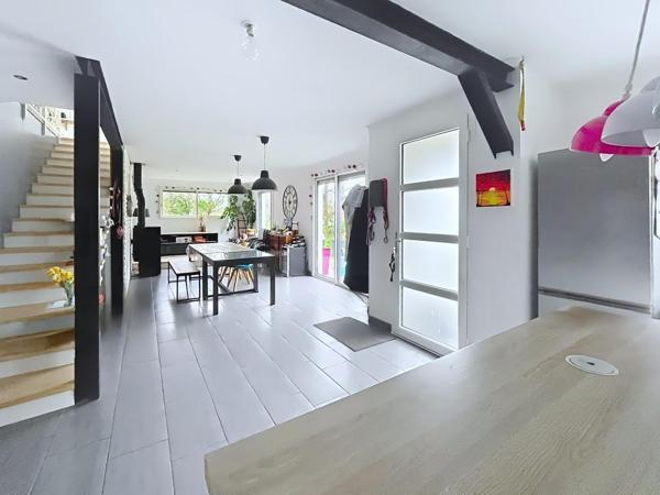 Maison en hameau - Grand terrain