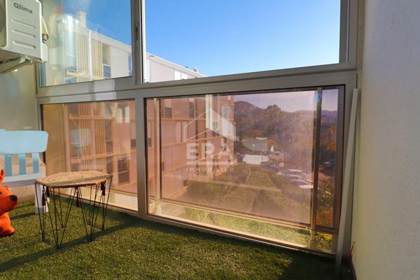 Appartement 10e Arrondissement 5 pièces - Traversant - Vue dégagée sur collines