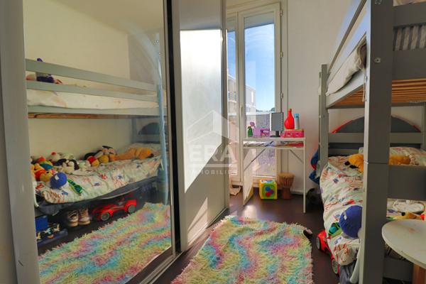 Appartement 10e Arrondissement 5 pièces - Traversant - Vue dégagée sur collines