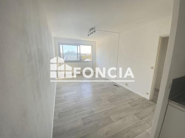 Location Appartement 2 pièces 37.8 m² - 112-116 RUE ARAGO Loos 59120