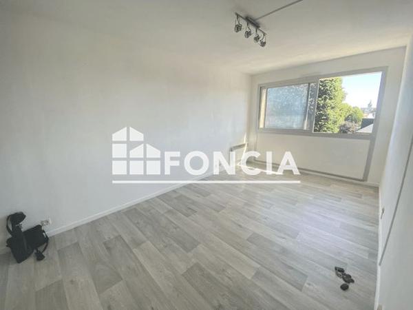 Location Appartement 2 pièces 37.8 m² - 112-116 RUE ARAGO Loos 59120
