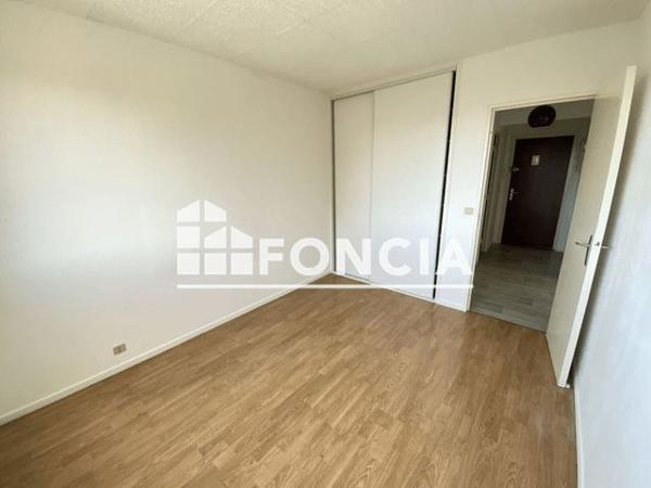Location Appartement 2 pièces 37.8 m² - 112-116 RUE ARAGO Loos 59120