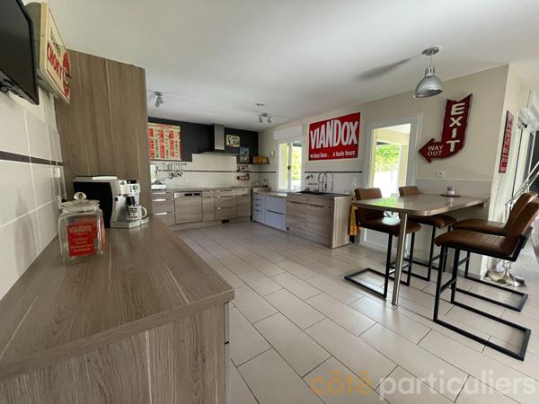 Vente
                Maison224 m² - 7 Pièces -
                    CHATEAUNEUF SUR CHER (18190)