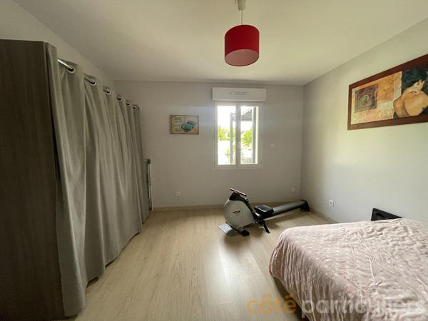 Vente
                Maison224 m² - 7 Pièces -
                    CHATEAUNEUF SUR CHER (18190)