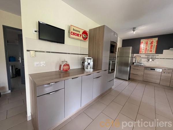 Vente
                Maison224 m² - 7 Pièces -
                    CHATEAUNEUF SUR CHER (18190)
