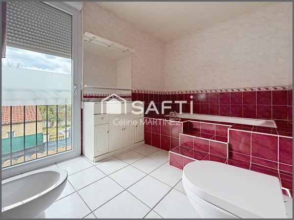 Villa 5 pièces avec garage dans quartier proche centre ville