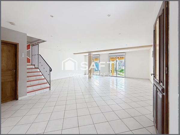 Villa 5 pièces avec garage dans quartier proche centre ville