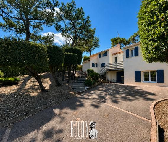 Maison 5 pièce(s) 4 chambre(s) 168 m²