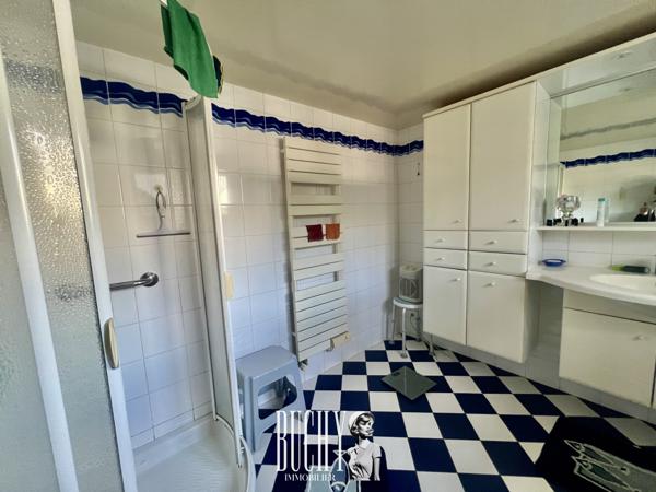 Maison 5 pièce(s) 4 chambre(s) 168 m²