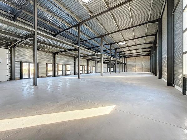 Location Local commercial 1 pièces 319 m2 à Bourgoin-Jallieu