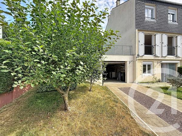 Maison à vendre  6 pièces - 121 m 2   LILLEBONNE  - 76
