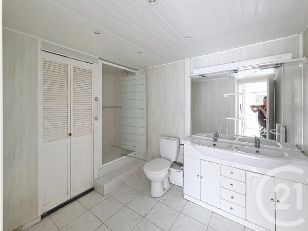 Maison à vendre  6 pièces - 121 m 2   LILLEBONNE  - 76