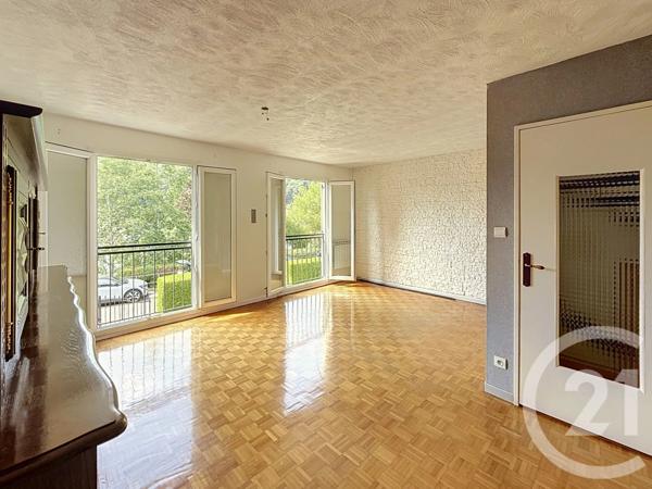 Maison à vendre  6 pièces - 121 m 2   LILLEBONNE  - 76