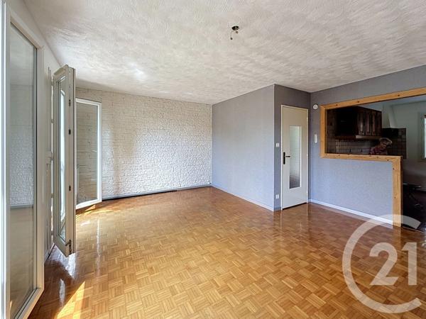 Maison à vendre  6 pièces - 121 m 2   LILLEBONNE  - 76