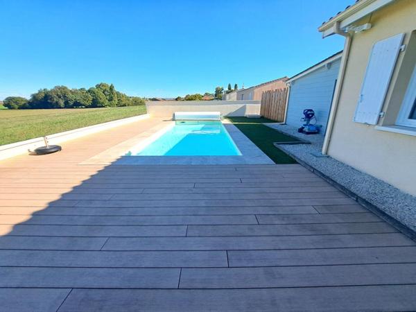 Maison 3 chambres avec piscine 104m2 - Roullet St Estephe