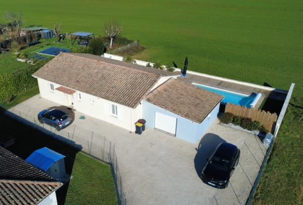 Maison 3 chambres avec piscine 104m2 - Roullet St Estephe
