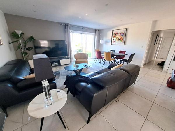 Maison 3 chambres avec piscine 104m2 - Roullet St Estephe