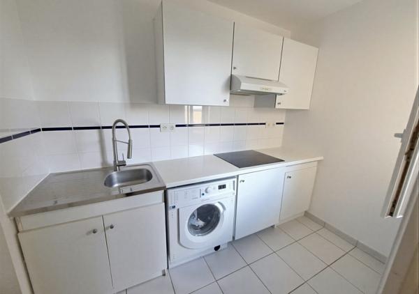 Appartement T2 de 39.20 m² avec loggia et parking sécurisé dans résidence récente