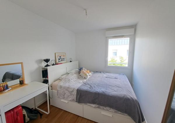 Appartement T2 de 39.20 m² avec loggia et parking sécurisé dans résidence récente