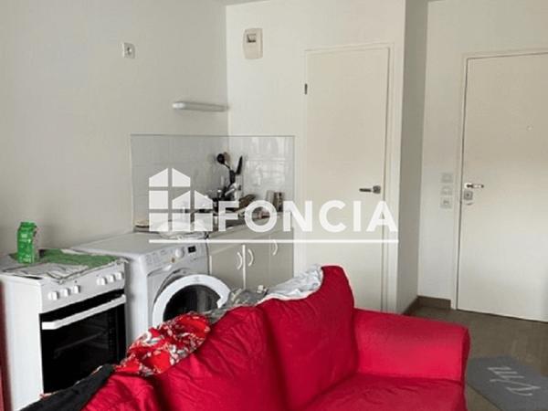 Location Appartement 2 pièces 34.75 m² - 32 RUE DESMOUEUX Caen 14000