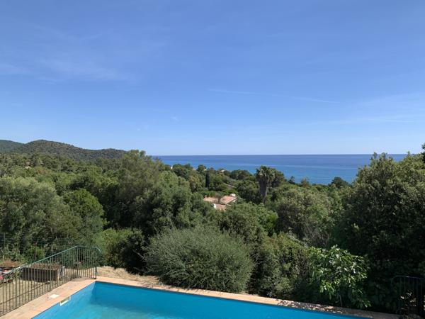 Ste lucie de porto vecchio (20144) Magnifique vue mer et plage à pied.