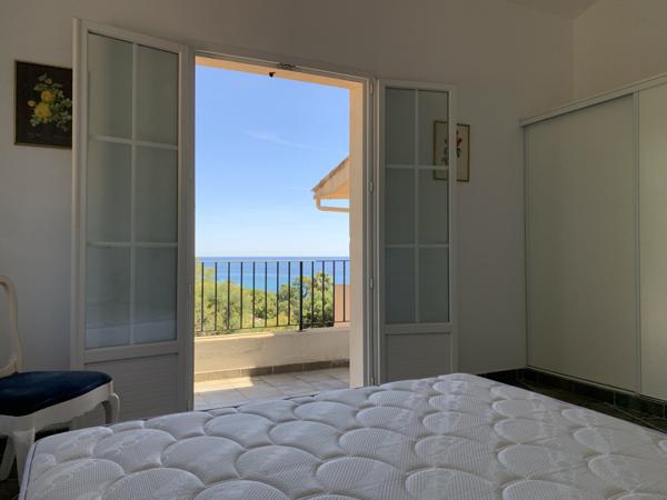 Ste lucie de porto vecchio (20144) Magnifique vue mer et plage à pied.