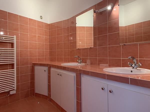 Ste lucie de porto vecchio (20144) Magnifique vue mer et plage à pied.