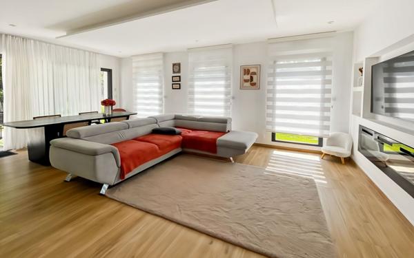 Maison à vendre    5 pièces • 141 m2 Saint-Jean-de-Linières