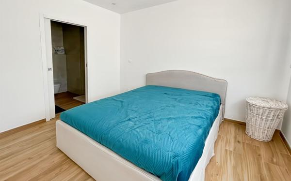 Maison à vendre    5 pièces • 141 m2 Saint-Jean-de-Linières