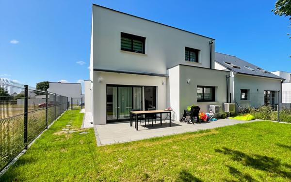 Maison à vendre    5 pièces • 141 m2 Saint-Jean-de-Linières