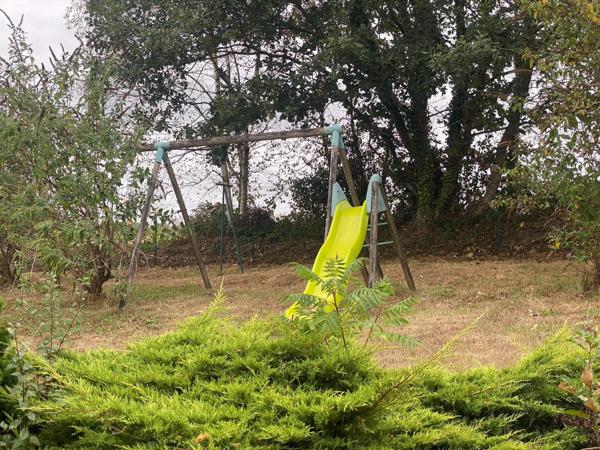 Pavillon 96 m², plain pied, 4 chs, terrain 1020 m², La Ferrière aux Etangs