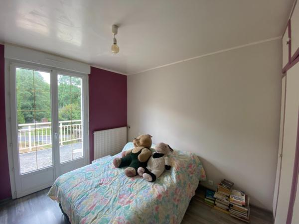 Pavillon 96 m², plain pied, 4 chs, terrain 1020 m², La Ferrière aux Etangs