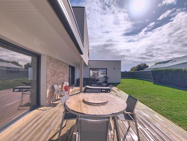 MAISON À VENDRE LANGUEUX - Maison moderne aux prestations d'exception entre dans un quartier recherché de Langueux !