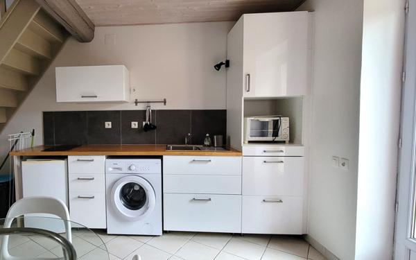 Appartement à louer    1 pièce •  Écuisses