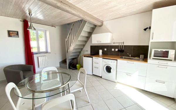 Appartement à louer    1 pièce •  Écuisses